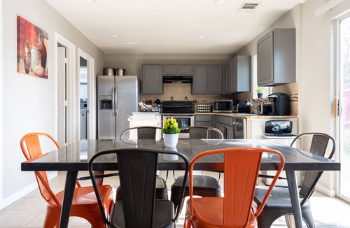 Windcrest House | Fully renovated 4BR close to everything
