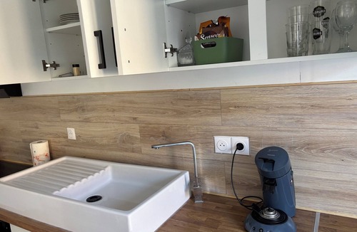 Recourt House | Fully renovated, air-conditioned farmhouse with jacuzzi