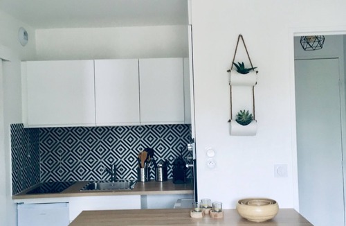 Cabourg Apartment | Fully renovated apartment with direct sea access (100m) 2nd floor elevator