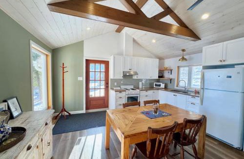 Bouchette House | Fully renovated cottage on Lac 31 milles