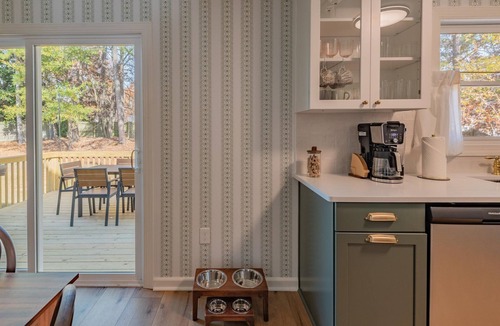 Fuquay-Varina House | Fully Renovated - Fuquay-Varina Cottage + Pets