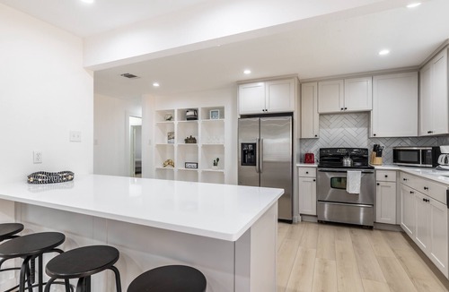 North Central Carrollton House | Fully Renovated, Spacious House!