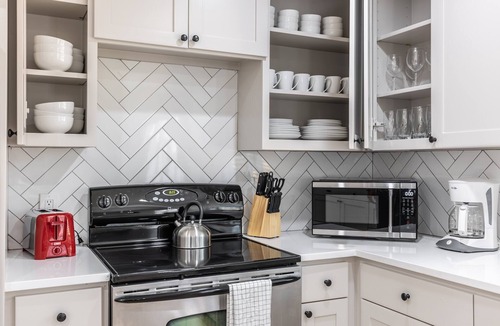 North Central Carrollton House | Fully Renovated, Spacious House!