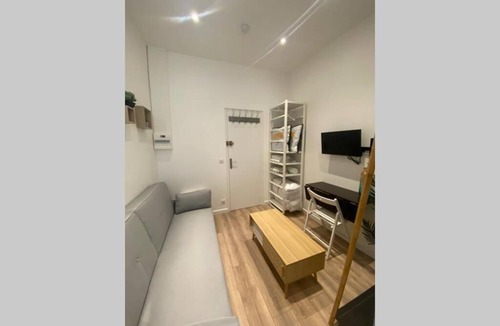 Vernier Apartment | Fully renovated studio near the train station