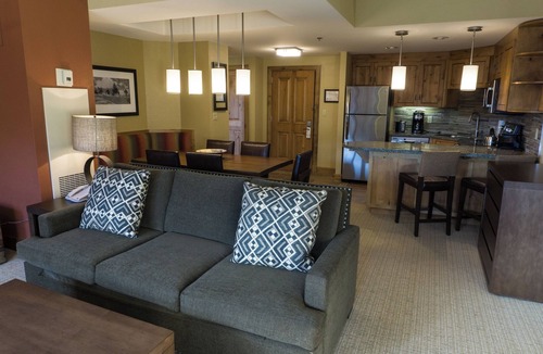 Park City Condo | Fully Renovated Suite with Full Kitchen by RedAwning - Save 20% on 7+ Nights!