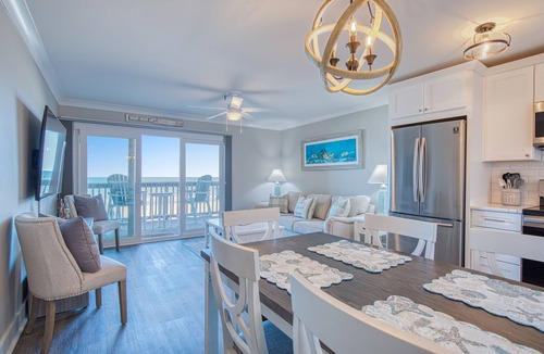 Garden City Condo | Fully Renovated 2 Bedroom 2 Bathroom DIRECT Oceanfront Condo