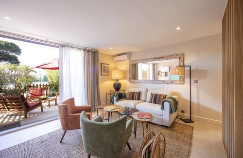 Cote d'Azur- French Riviera Apartment | Fully restored garden apartment