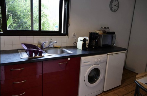 Pau Nord Apartment | Fully self-contained apartment with large garden