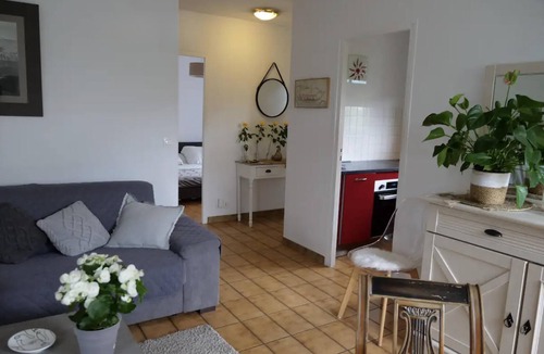 Pau Nord Apartment | Fully self-contained apartment with large garden