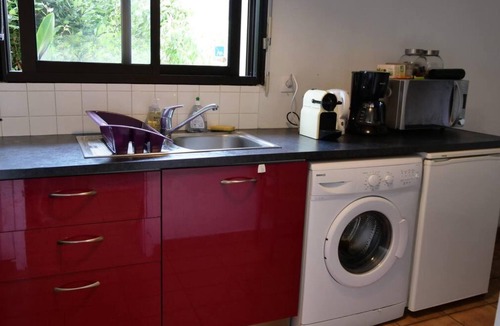 Pau Nord Apartment | Fully self-contained apartment with large garden