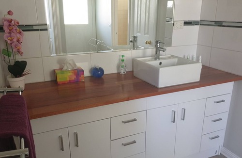 Lal Lal Bed & Breakfast | Fully Self Contained Unit