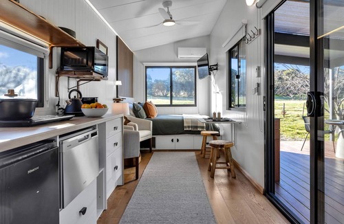 McLaren Vale Apartment | Fully Sustainable Tiny Home In McLaren Vale