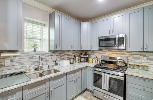 Baytown House | Fully Updated & Convenient! Baytown Home Near Dtwn