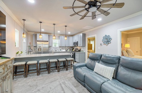 Baytown Cottage | Fully Updated & Convenient! Baytown Home Near Dtwn
