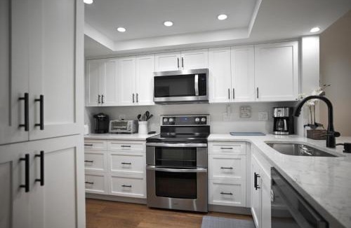 Cocoa Beach Apartment | Fully Updated, Ground Floor, Poolside With Great Ocean View - Unit 49!