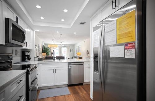 Cocoa Beach Apartment | Fully Updated, Ground Floor, Poolside With Great Ocean View - Unit 49!