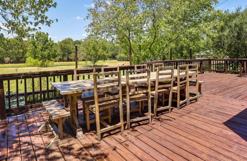 Clodine Villa | Fulshear Vacation Rental with Guest House and Deck!