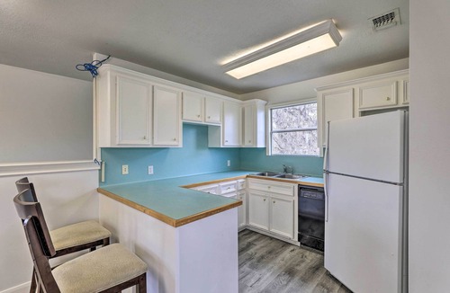 Clodine Villa | Fulshear Vacation Rental w/Guest House & Deck!