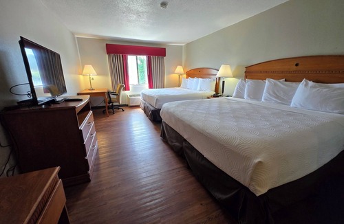 Fulton Hotel | Fulton Hotel - Oswego Riverfront