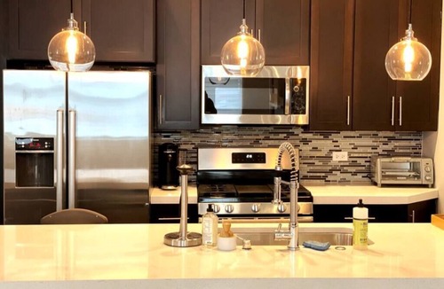 West Loop Apartment | Fulton House #3 (3bd/2ba)