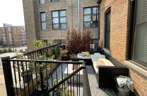 West Loop Apartment | Fulton House #3 (3bd/2ba)