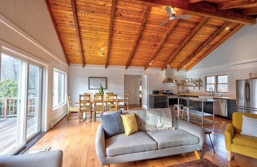 Roscoe Ski Chalet | Fulton House - Family Friendly Lodge in Roscoe