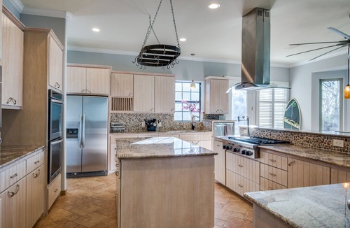 Oak Point House | Fun 3 Bedroom Lakehouse
