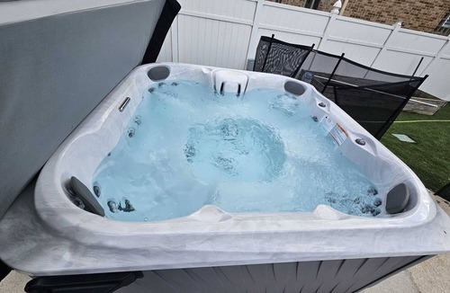 Wood Dale House | Fun 5BR 4.5BA, Pool, Hot Tub, Game Rm Near O’Hare
