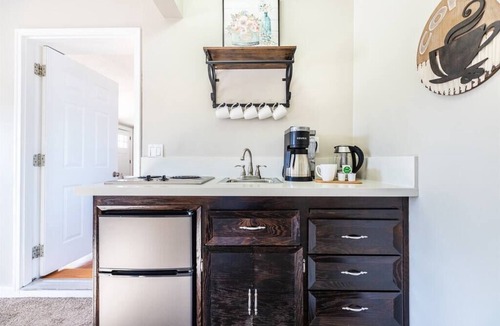 Murray House | Fun and Cozy Getaway