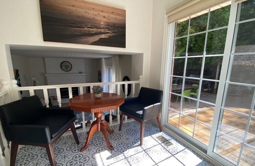 Kincardine Cottage | Fun & bright 3 bdrm cottage across from Lake Huron