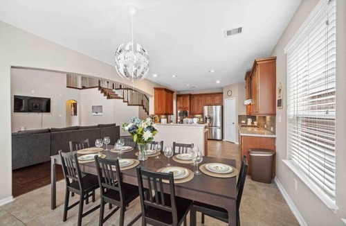 Deer Park House | Fun Getaway 20mins to NASA with Game Room and BBQ