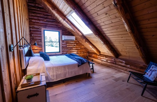 Sparta Township Cabin | Fun in the sky. Log cabin facing beautiful golf course.