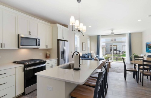 Ottawa House | Fun In The Sun â€“ A Bright andBreezy Getaway in Navvy Town
