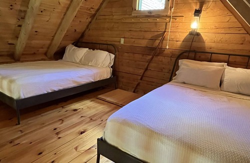 Gilford Cabin | Fun Log Cabin in the Woods