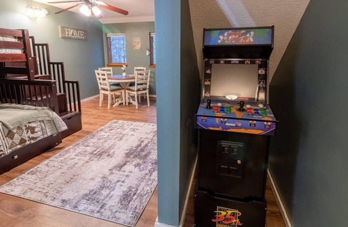 Bartlett Resort | Fun Mountain views on the Saco w/Arcade Game!