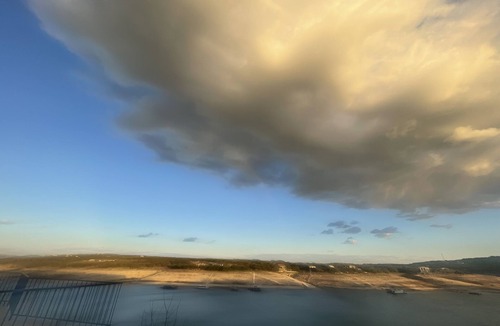 Briarcliff Condo | Fun N The Sun Lake Travis Resort 105