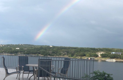 Briarcliff Condo | Fun N The Sun Lake Travis Resort 105