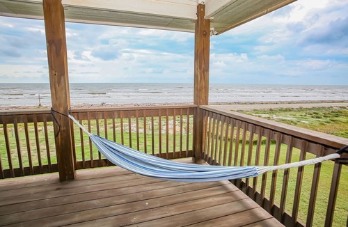 Cedar Lane House | Fun on Sargent Beach in this Fabulous Vacation Home!