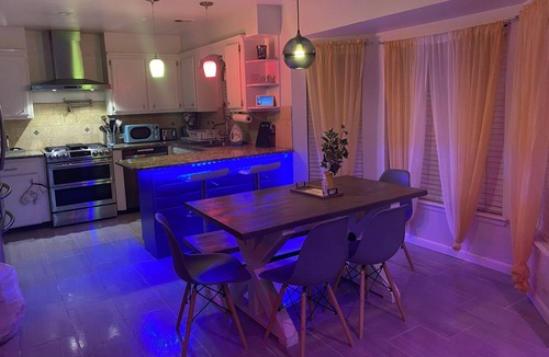 Moore House | Fun smart home with smart ambience lighting