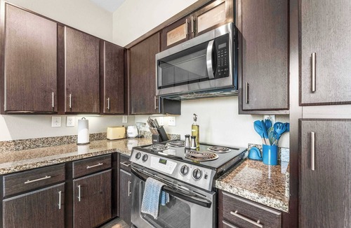 Greater South River City Apartment | Fun SoCo 1BR King Suite w/GymPickleballLaundry