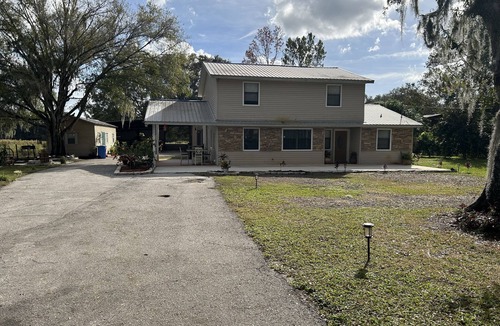 Dover House | Fun Spacious Country Living