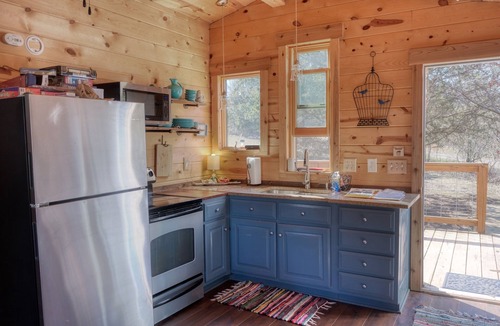 Goreville Cabin | Fun Treehouse Getaway Firepit Lake Access