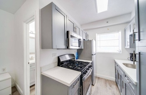 South Beach Condo | Fun & Value Ocean Dr, South Beach, Steps to Beach