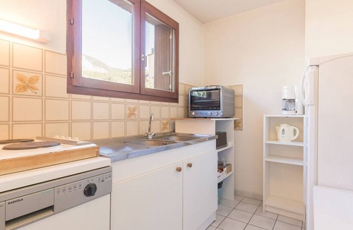 Briancon Apartment | Functional 1-bedroom apartment with parking, central Briançon