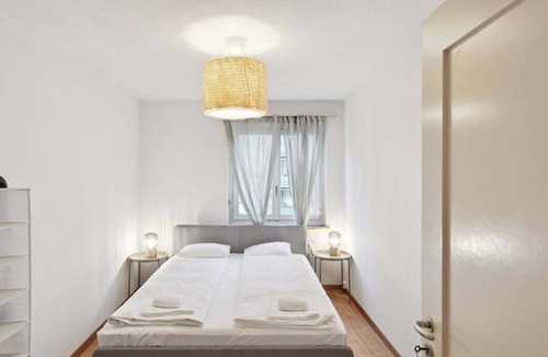 Seebach Apartment | Functional 3BR Stay with Balcony