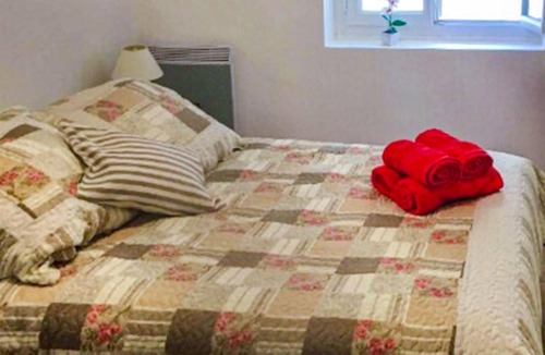 Cereste House | Functional and practical cottage welcomes you to Céreste.