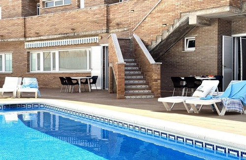 L'Escala Apartment | Functional apartment 5 minutes walk from Riells beach