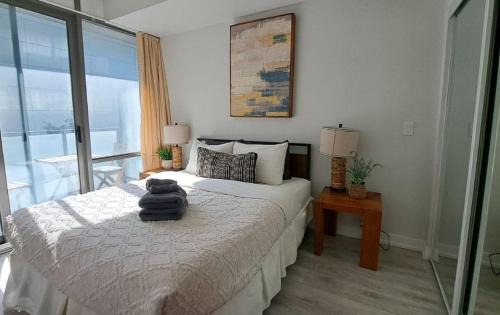 Port Hope House | Functional Condo Sleep 6