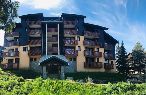 Montalbert Apartment | Functional Duplex Apartment · Direct Slope Access · Balcony · Parking · Ski Lockers