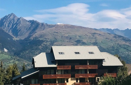 Montalbert Apartment | Functional Duplex Apartment · Direct Slope Access · Balcony · Parking · Ski Lockers